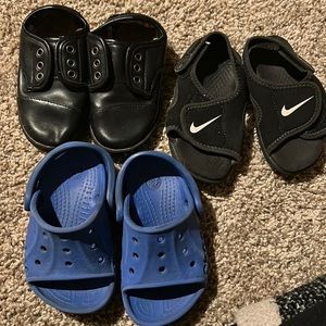 Lot of toddler boy shoes  binc c111 111c
